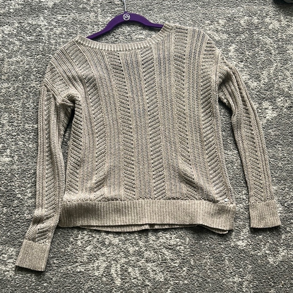 Open slit back beige Sweater